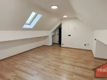 Prodej bytu 2+kk, Nupaky, Nupacká, 60 m2