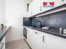 Prodej bytu 1+kk, Hradec Králové - Slezské Předměstí, Třebechovická, 35 m2