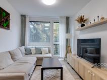 Pronájem bytu 2+kk, Praha - Kobylisy, Hrubého, 43 m2