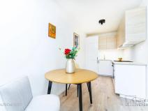 Prodej bytu 2+kk, Praha - Kobylisy, Třeboradická, 48 m2