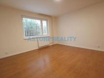 Prodej bytu 1+kk, Praha - Prosek, Pískovcová, 35 m2