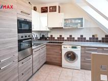 Prodej bytu 2+kk, Nupaky, U Školky, 50 m2