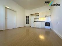 Pronájem bytu 2+kk, Lysá nad Labem, Náměstí B. Hrozného, 50 m2