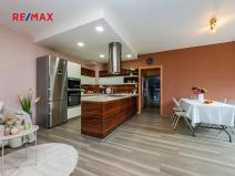 Prodej bytu 3+kk, Zvole, Přední, 83 m2