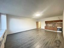 Pronájem bytu 1+kk, Praha - Vysočany, Na Harfě, 50 m2