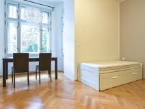 Pronájem bytu 1+kk, Praha - Bubeneč, Korunovační, 35 m2