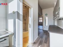 Pronájem bytu 1+1, Praha - Holešovice, Letohradská, 40 m2