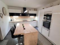 Prodej rodinného domu, Neumětely, V Chaloupkách, 348 m2