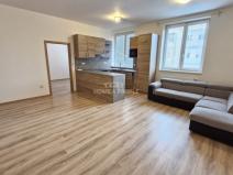 Pronájem bytu 3+kk, Pohořelice, Znojemská, 70 m2