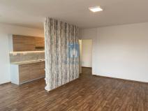 Pronájem bytu 3+1, Praha, U bazénu, 79 m2
