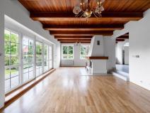 Pronájem kanceláře, Průhonice, Sadová, 350 m2