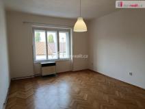 Pronájem bytu 1+kk, Praha - Vršovice, Novgorodská, 30 m2