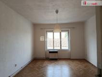 Pronájem bytu 1+kk, Praha - Vršovice, Novgorodská, 30 m2