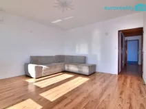 Prodej bytu 3+1, Veselice, 70 m2