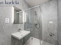 Pronájem bytu 1+kk, Brno, Komárovská, 33 m2