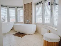 Prodej atypického bytu, Kroměříž, náměstí Míru, 178 m2