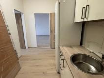 Pronájem bytu 2+1, Praha - Vysočany, Odkolkova, 50 m2