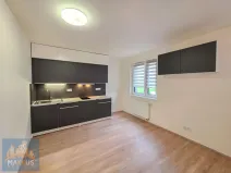Pronájem bytu 1+kk, Praha - Hlubočepy, Werichova, 31 m2