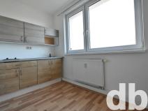 Prodej bytu 1+1, Karlovy Vary, Dubová, 32 m2