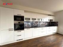Prodej bytu 3+kk, Praha - Hloubětín, Modrého, 85 m2