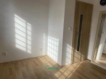 Pronájem obchodního prostoru, Beroun, Havlíčkova, 9 m2