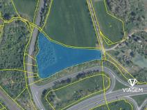 Prodej podílu pole, Karlovy Vary, 3242 m2