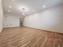 Prodej bytu 1+kk, Hradec Králové, Kejzlarova, 30 m2