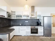 Pronájem bytu 1+kk, Praha - Kyje, Sicherova, 31 m2