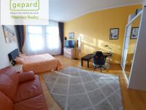 Prodej bytu 3+1, Karlovy Vary, Moravská, 77 m2