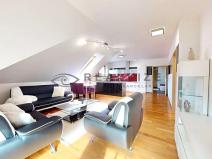 Prodej bytu 3+kk, Hluboká nad Vltavou, Masarykova, 83 m2