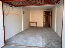 Pronájem garáže, Dvůr Králové nad Labem, Ve Strži, 18 m2