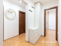 Pronájem bytu 4+kk, Praha - Kobylisy, Kaňkovského, 84 m2