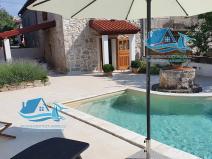 Prodej rodinného domu, Sutomišćica, Chorvatsko, 75 m2