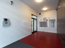 Pronájem garážového stání, Praha - Libeň, Kurta Konráda, 18 m2