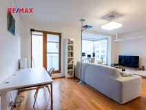 Pronájem bytu 2+kk, Praha - Holešovice, Komunardů, 68 m2