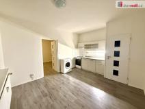 Pronájem bytu 1+1, Jílové - Martiněves, E. Krásnohorské, 36 m2
