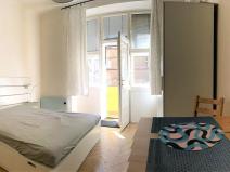 Pronájem bytu 1+kk, Praha, Slezská, 30 m2