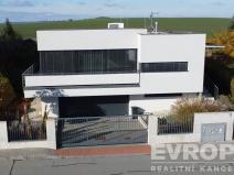 Prodej rodinného domu, Moravany, U Hájku, 197 m2