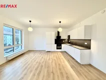 Pronájem bytu 2+kk, Karlovy Vary, Šumavská, 65 m2