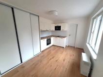 Pronájem bytu 2+kk, Praha - Čimice, Ke hřišti, 40 m2