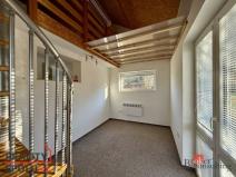 Pronájem atypického bytu, 42 m2