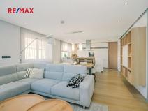 Prodej atypického bytu, Pardubice, Nerudova, 160 m2