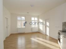 Pronájem bytu 3+kk, Praha, Rumunská, 67 m2