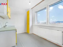 Prodej bytu 3+1, Liberec - Liberec VI-Rochlice, Sametová, 70 m2