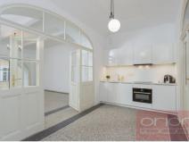 Pronájem bytu 2+1, Praha - Staré Město, Martinská, 76 m2