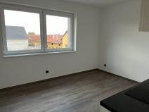 Pronájem bytu 1+kk, Račiněves, 28 m2