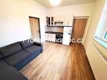 Pronájem bytu 2+kk, Hradec Králové, Pražská třída, 45 m2