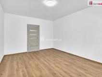 Prodej bytu 2+1, Ostrov, Mánesova, 69 m2