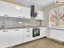 Prodej bytu 2+1, Ostrov, Mánesova, 69 m2