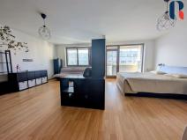 Pronájem bytu 1+kk, Praha - Holešovice, Osadní, 77 m2